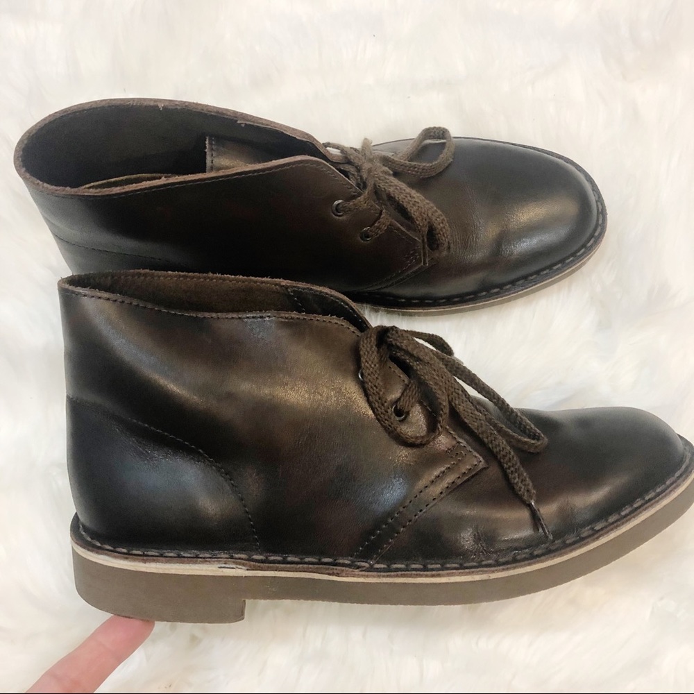 Clarks Men's Brown Leather Chukka Boots